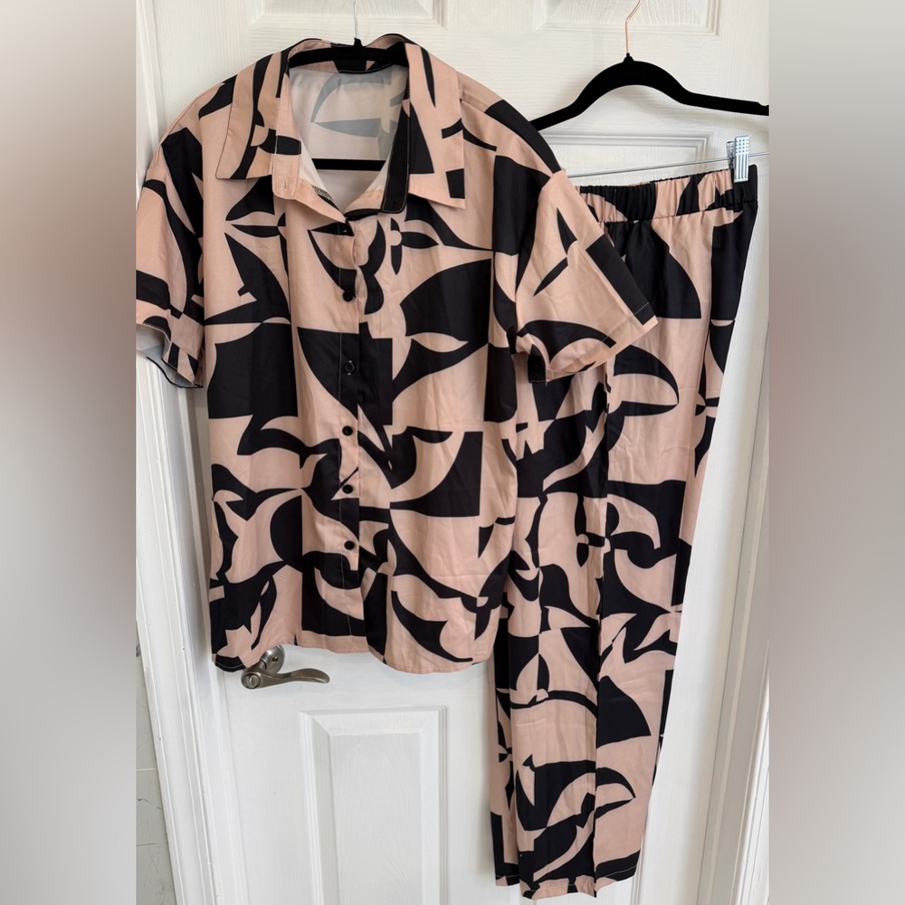 Brand new without tag Chic Black and Pink Women's two piece Set